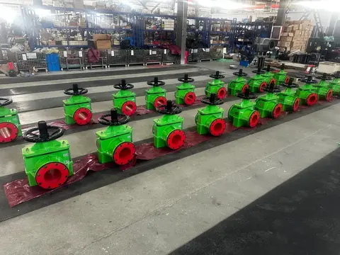 04 / Pinch valve assembly batch